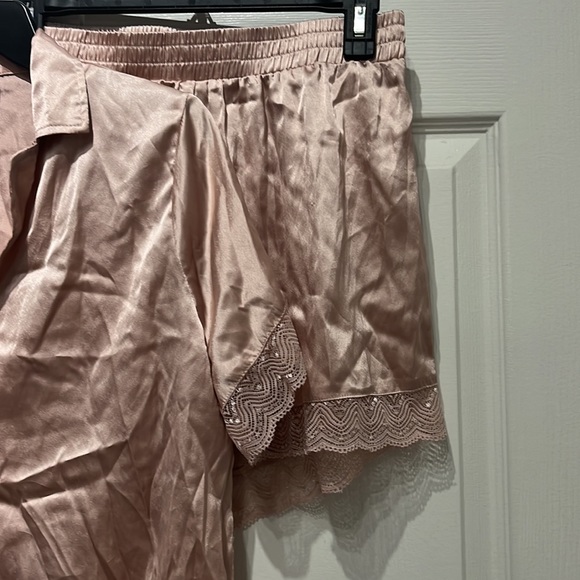 NWOT Nasty Gal Lace Trim Shirt and Shorts Pajama Set - Picture 4 of 4